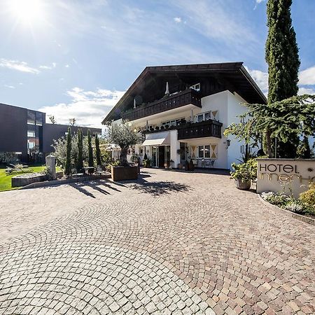 Hotel Landhaus Innerhofer Schenna Εξωτερικό φωτογραφία