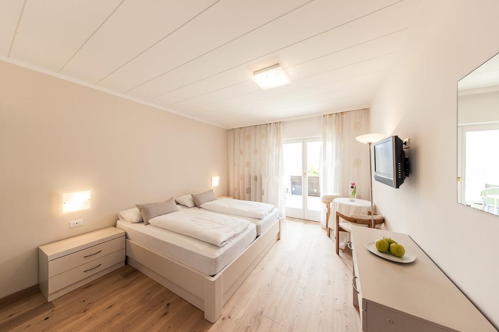 Hotel Landhaus Innerhofer Schenna Εξωτερικό φωτογραφία
