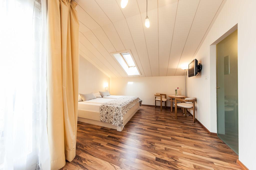 Hotel Landhaus Innerhofer Schenna Εξωτερικό φωτογραφία