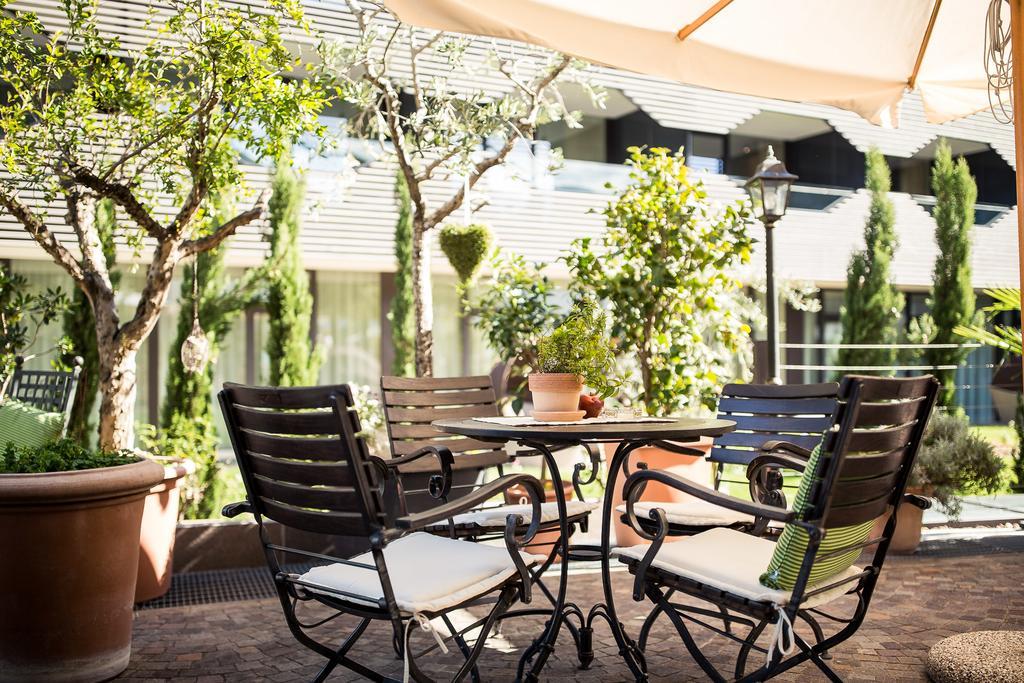 Hotel Landhaus Innerhofer Schenna Εξωτερικό φωτογραφία